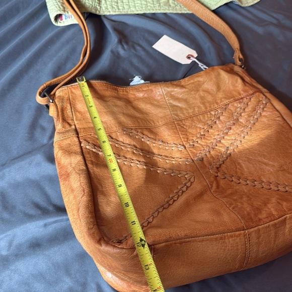 Day & Mood Urban Satchel in tan - Picture 4 of 6